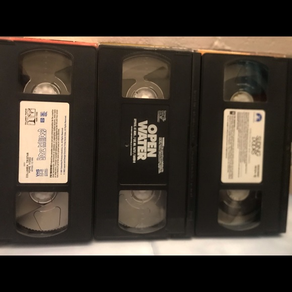 bunch of video cassette movies - Picture 6 of 8